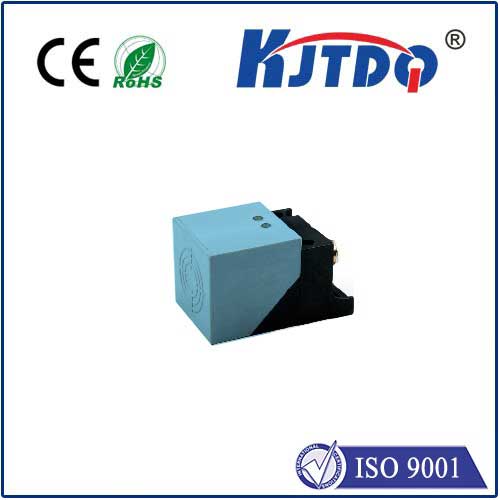 KJT B40 Flush Analog Inductive Proximity Sensor Plug-in